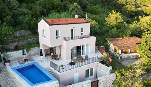 Villa with Sea View