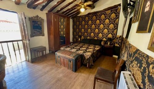 Studio with Balcony