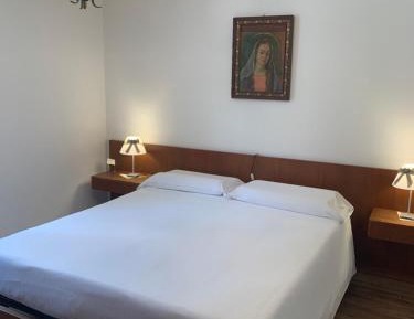 Double Room with Garden View and Private Bathroom