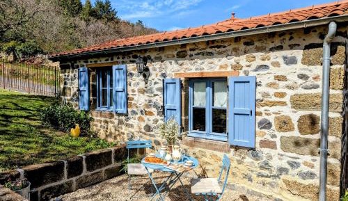 Holiday Home (2 adults)