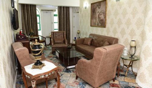 Deluxe Suite