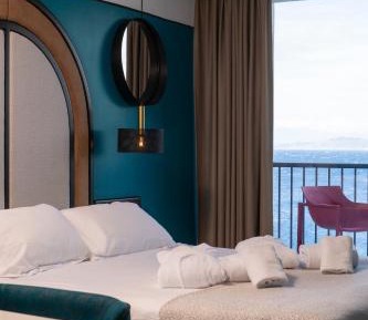 Executive Suite with Terrace and Sea View