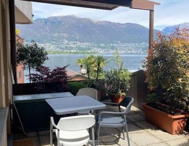 Two-Bedroom Apartment with Lake View