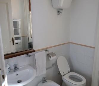 Quadruple Room with Private Bathroom