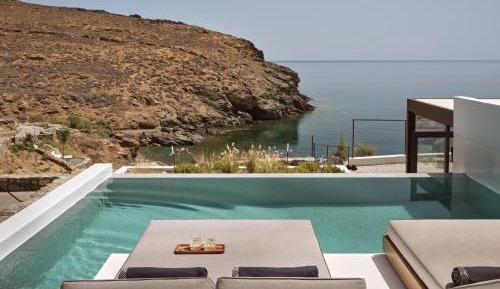 Two-Bedroom Suite with Pool 