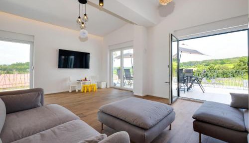 Three-Bedroom Vacation Home 