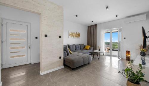 Four-Bedroom Holiday Home