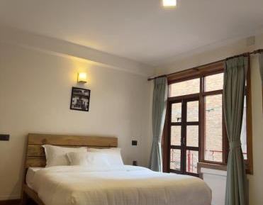 Studio Apartment with Balcony
