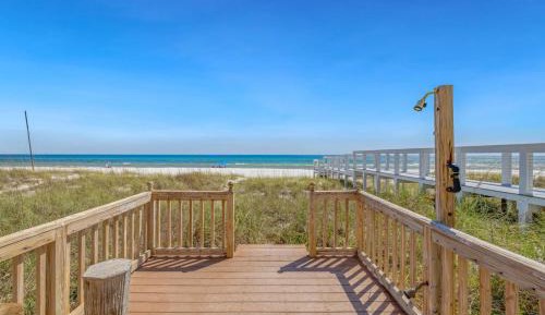 Three-Bedroom Holiday Home 