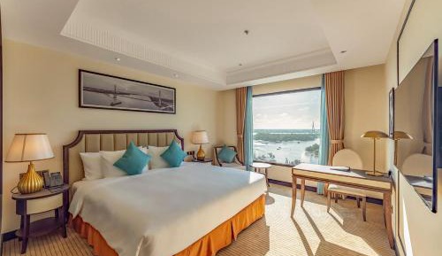 Deluxe King Room with River View
