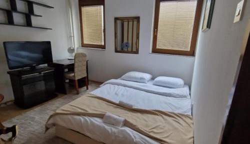 Double Room with Shared Bathroom