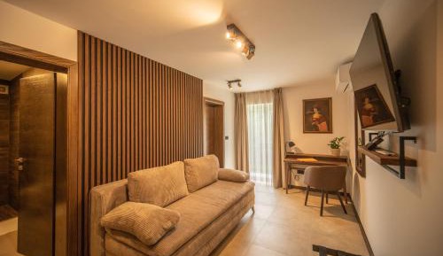 Deluxe Double Room with Extra Bed