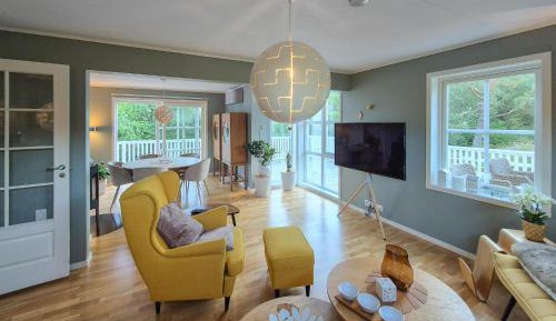 Five-Bedroom Holiday Home