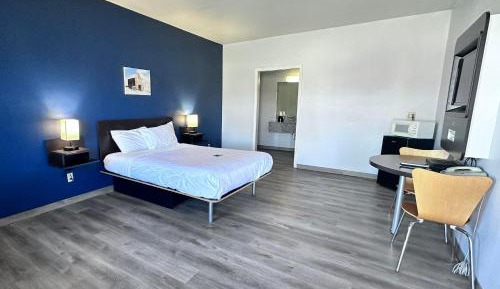 Queen Room - Non-Smoking