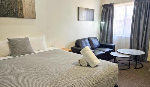 King Room with Spa Bath