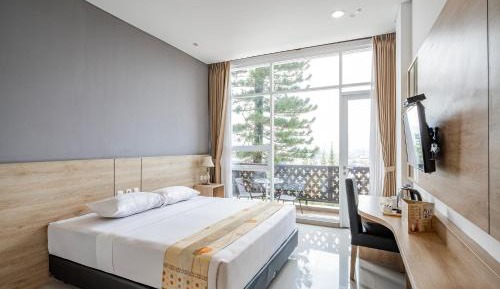 Double or Twin Room with Balcony