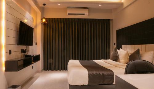King Room with Balcony