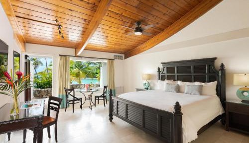 Deluxe Oceanfront Oceanview King or Queen Room