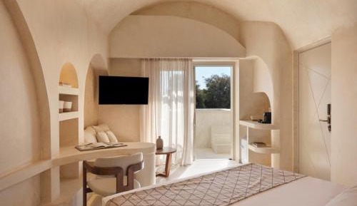 Suite with Hot Tub