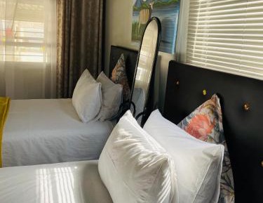 Twin Room with Shower