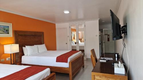 Studio Apartment (2 Adults)