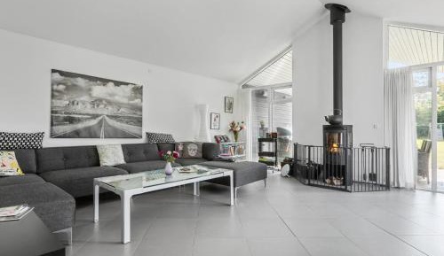 Three-Bedroom Holiday Home 