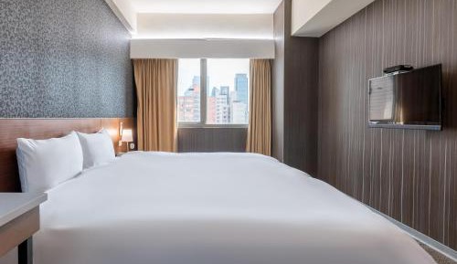 Double or Twin Room (Check-in after 20:00)