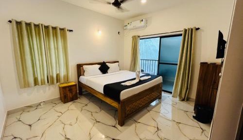 Deluxe Double Room with Balcony