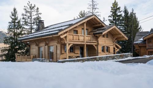Chalet (10 Adults)