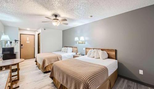 Queen Room with Two Queen Beds - Non-Smoking