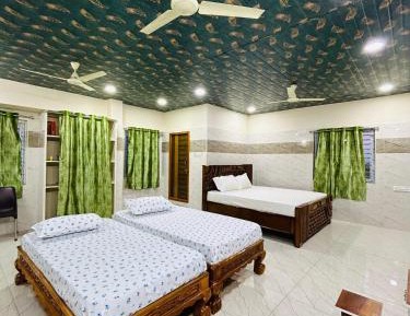 Deluxe King Suite