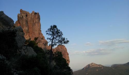 Apartment with Mountain View