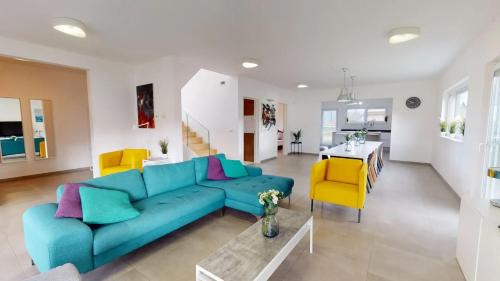 Five-Bedroom Holiday Home
