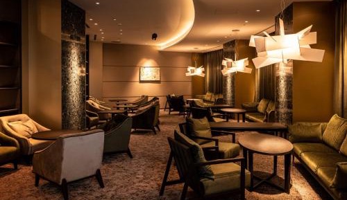 Standard Twin Room with Club Lounge Access (Episode 1) - Non-Smoking