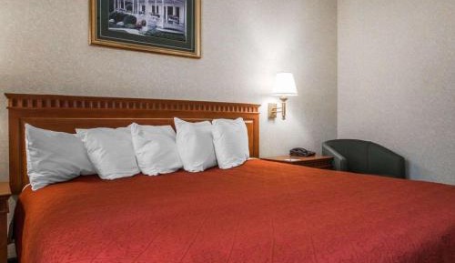 King Room - Accessible/Non-Smoking