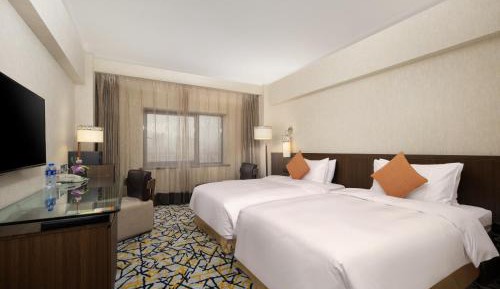 Club Twin Room