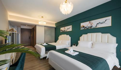 Deluxe Double Room with Balcony