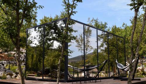 One-Bedroom Apartment with Garden View