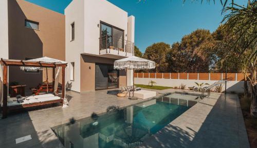 Deluxe Villa