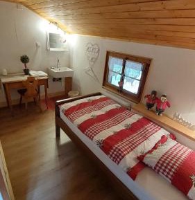 Single Room with Shared Bathroom