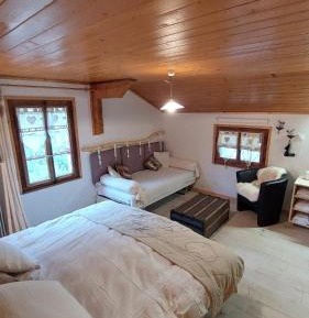 Triple Room with Shared Bathroom