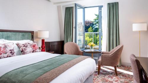 Superior Double Room with Balcony