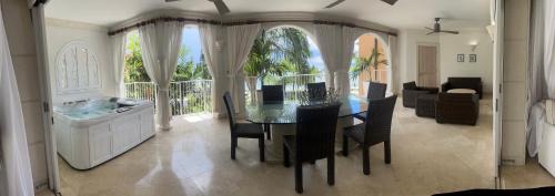 Three-Bedroom Apartment with Ocean View