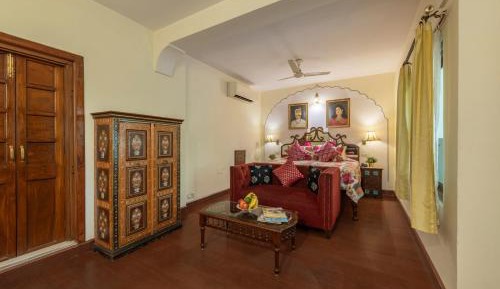 Super Deluxe Double room with complimentary Airport pickup.