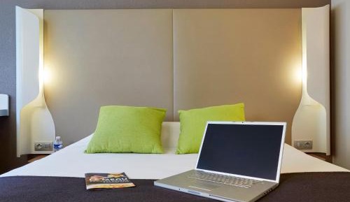 Standard Double Room with One Single Bed - Up to Ten Years