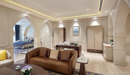Apartment 8223