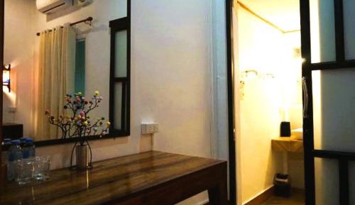 Single Bed in Dormitory Room