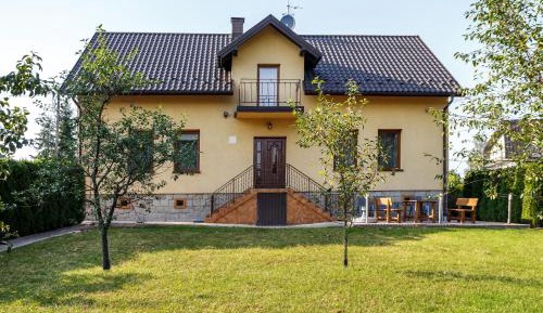 Three-Bedroom Townhouse