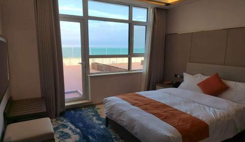 Queen Room with Sea View - Non Smoking