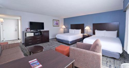 Junior Suite with Two Queen Beds and Sofa Bed